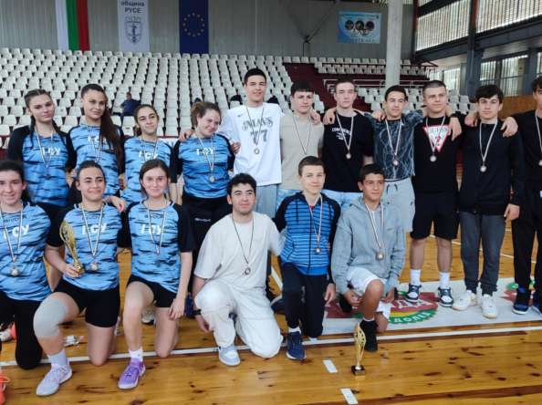 Първо СУ „Св. Св. Седмочисленици“ с престижни отличия в зоналния баскетболен турнир в Русе