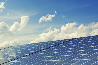 fotovoltaitsi-fotovoltaichna-sistema-solarni-paneli.jpg